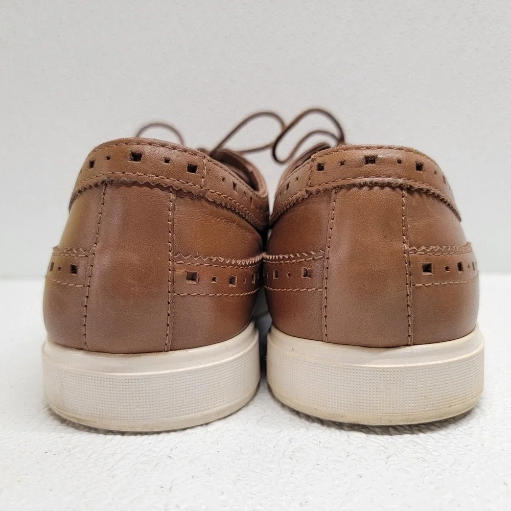 Clarks Mens Calderon Limit Sneaker Oxford Size 8.5 M Tan Leather Wingtip Shoe